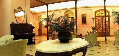 Floren Hotel